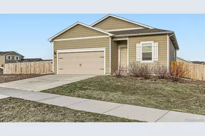 215 N Stewart Street, Keenesburg, CO 80643 - Photo 1