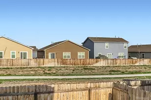 215 N Stewart St, Keenesburg, CO 80643 - Photo 28
