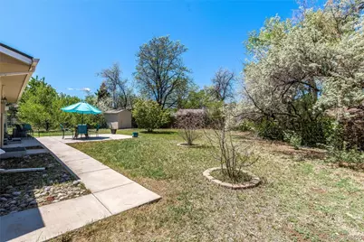 9609 W Eureka Place, Lakewood, CO 80227 - Photo 28