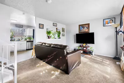 4609 Fontana Way, Denver, CO 80239 - Photo 4