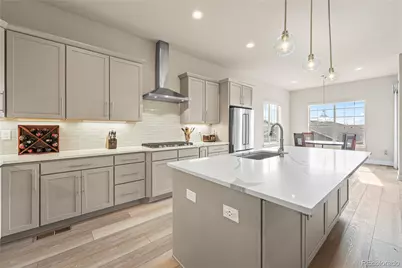 21996 E Allenspark Place, Aurora, CO 80016 - Photo 8
