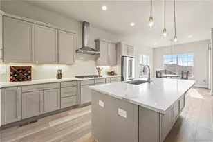 21996 E Allenspark Pl, Aurora, CO 80016 - Photo 8