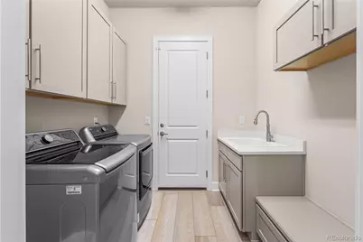 21996 E Allenspark Place, Aurora, CO 80016 - Photo 34