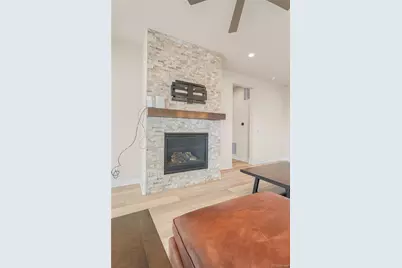 21996 E Allenspark Place, Aurora, CO 80016 - Photo 22