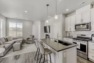 19629 W 93rd Dr, Arvada, CO 80007 - Photo 2