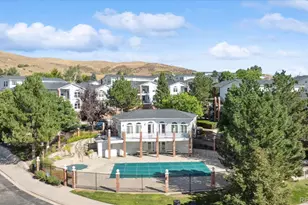 1697 S Cole St, Lakewood, CO 80228 - Photo 22