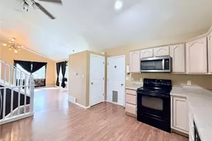910 S Elgin Ct, Pueblo, CO 81007 - Photo 10