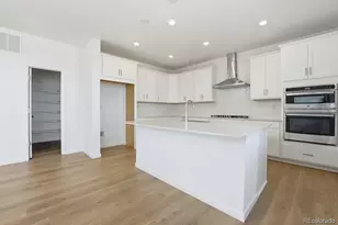 16647 W 92nd Pl, Arvada, CO 80007 - Photo 2