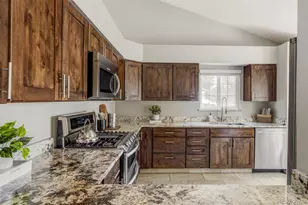 7932 S Vine Ct, Centennial, CO 80122 - Photo 6