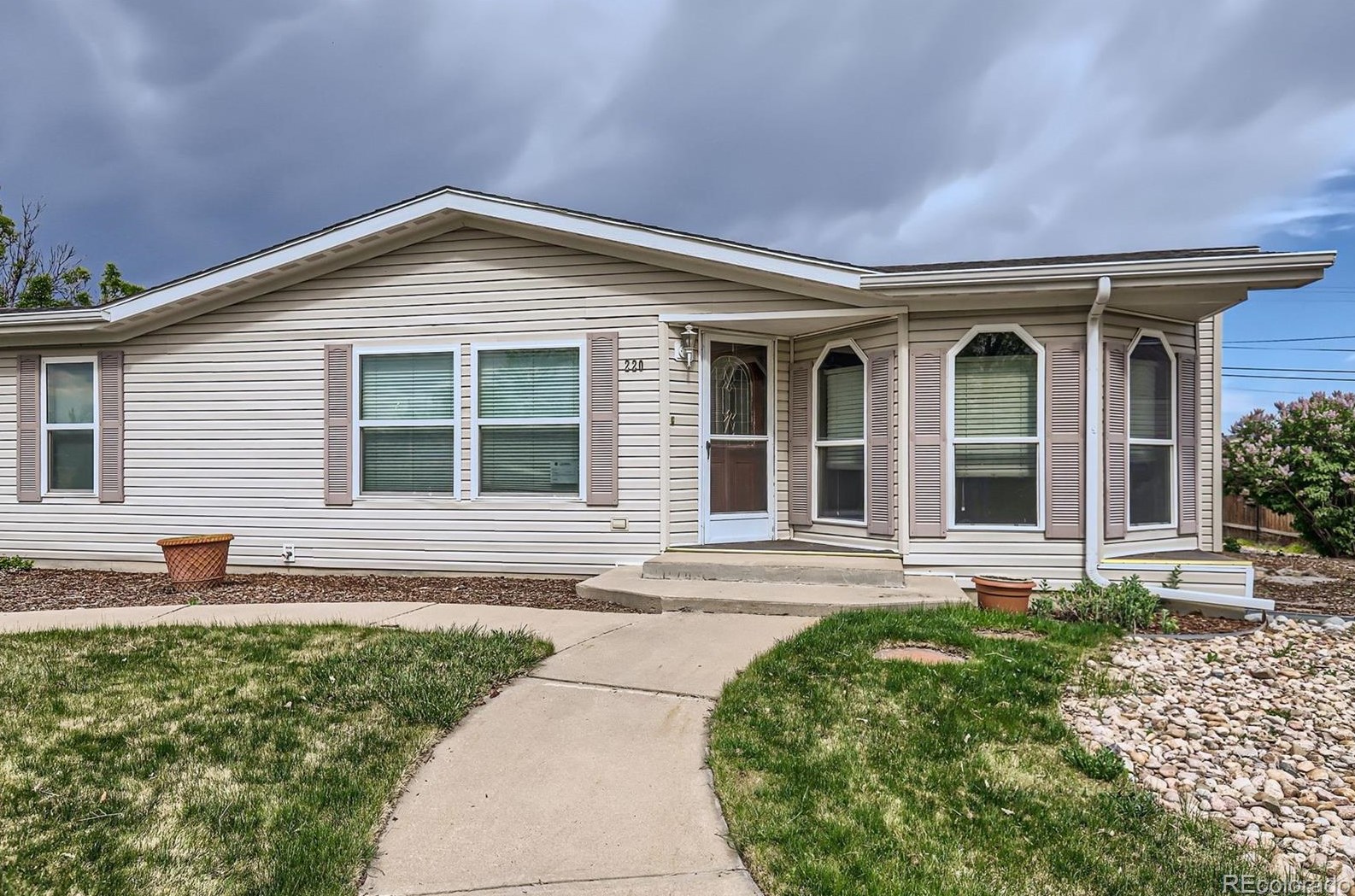220 Elm St, Keenesburg, CO 80643-8007