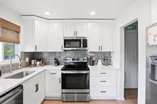 3233 Jasmine St, Denver, CO 80207 - Photo 12
