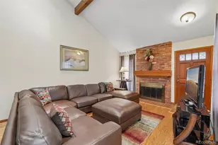 967 S Evanston Cir, Aurora, CO 80012 - Photo 8