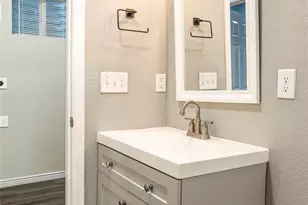 943 N Clarkson St, Denver, CO 80218 - Photo 30