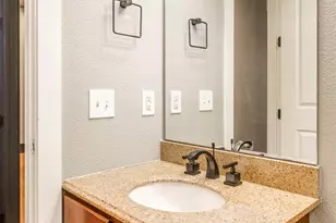 943 N Clarkson St, Denver, CO 80218 - Photo 30