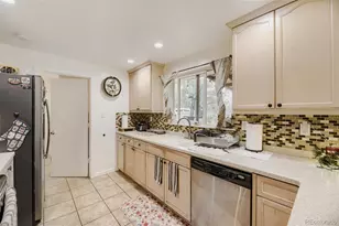 535 Zenobia St, Denver, CO 80204 - Photo 8