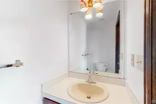 5735 W 2nd Ave, Lakewood, CO 80228 - Photo 10