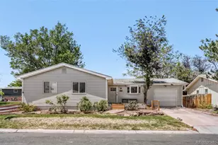 445 Hickory Pl, Broomfield, CO 80020 - Photo 2