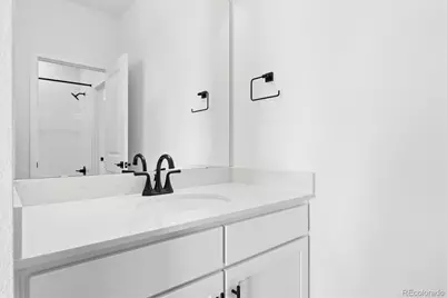 24271 E Ida Place, Aurora, CO 80016 - Photo 16