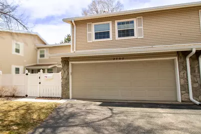 2752 S Heather Gardens Way #13, Aurora, CO 80014 - Photo 2