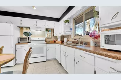 9415 W 51st Avenue, Arvada, CO 80002 - Photo 6