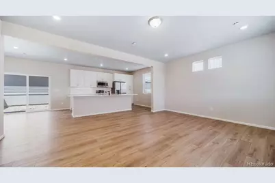 10152 Salem Court, Commerce City, CO 80022 - Photo 8