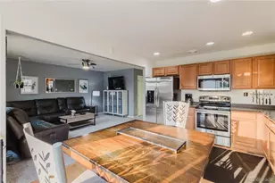 223 S New Castle Way, Aurora, CO 80018 - Photo 32