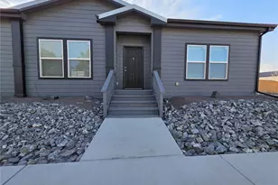 341 Lilac Cir, Lochbuie, CO 80603 - Photo 2