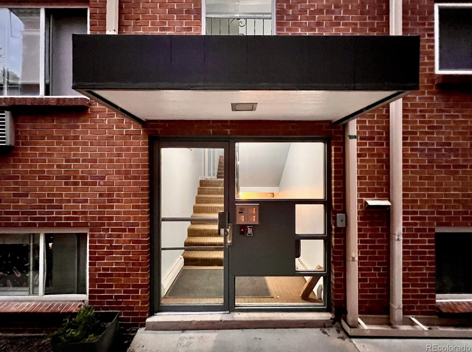 1242 Gaylord St, Denver CO  80210-1829 exterior