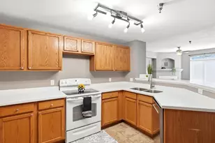 2575 S Syracuse Way, Denver, CO 80231 - Photo 4