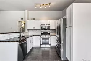 9992 E Idaho Cir, Aurora, CO 80247 - Photo 4