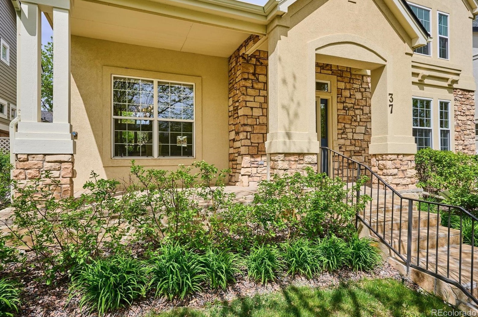 37 Rosemary St, Denver, CO 80230-7007