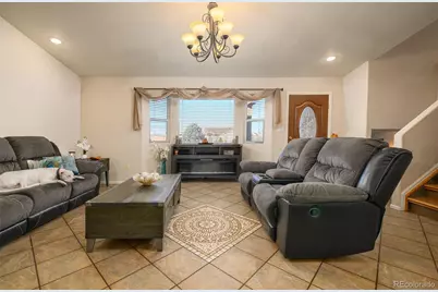 758 E Woodleaf Drive, Pueblo, CO 81007 - Photo 8