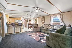 422 Willow Dr, Lochbuie, CO 80603 - Photo 10