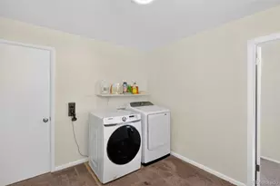 820 Newark St, Aurora, CO 80010 - Photo 18