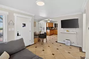 820 Newark St, Aurora, CO 80010 - Photo 4