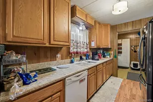 1015 Odessa St, Aurora, CO 80018 - Photo 12