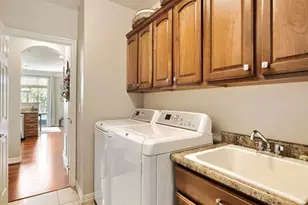 10134 Bluffmont Ln, Lone Tree, CO 80124 - Photo 6
