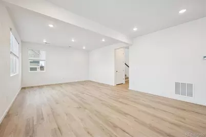 45947 Gentry Avenue, Bennett, CO 80102 - Photo 6