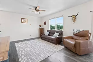211 Fox St, Bennett, CO 80102 - Photo 4