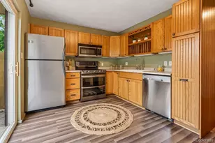 985 W 10th St, Loveland, CO 80537 - Photo 4