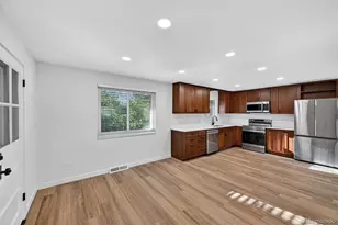 832 S Beech St, Lakewood, CO 80228 - Photo 8
