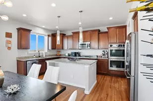 15461 Village Circle, Commerce City, CO 80603 - Photo 18