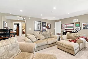 8223 S Quemoy Cir, Aurora, CO 80016 - Photo 20