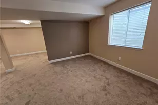 1927 Rannoch Dr, Longmont, CO 80504 - Photo 18