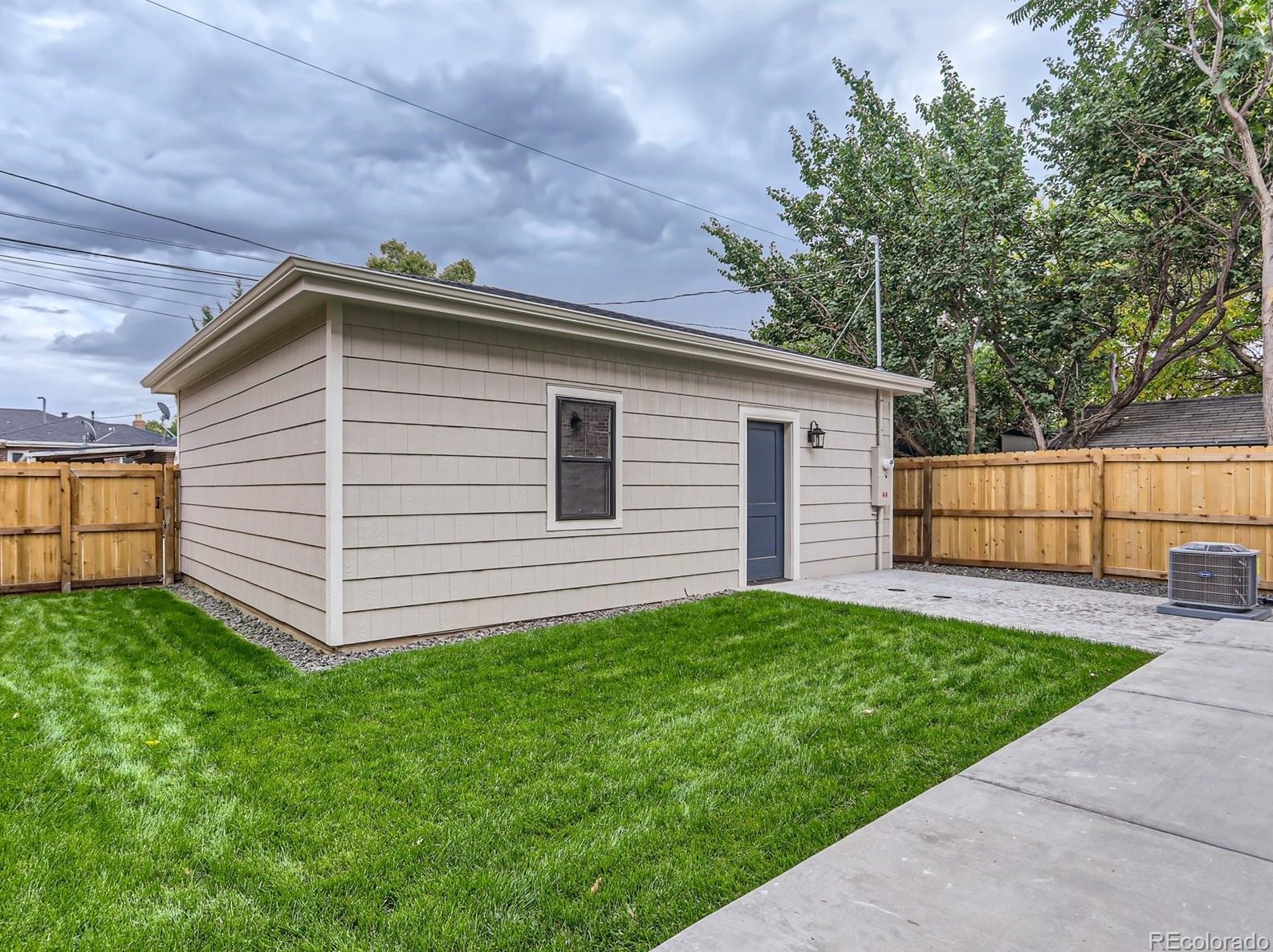 2644 Jasmine St, Denver CO  80222-6317 exterior