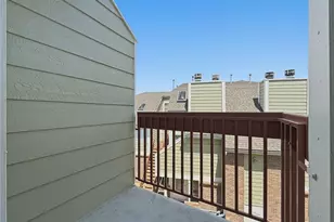 942 S Dearborn Way, Aurora, CO 80012 - Photo 16