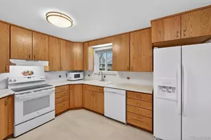 3303 S Verbena Ct, Denver, CO 80231 - Photo 14