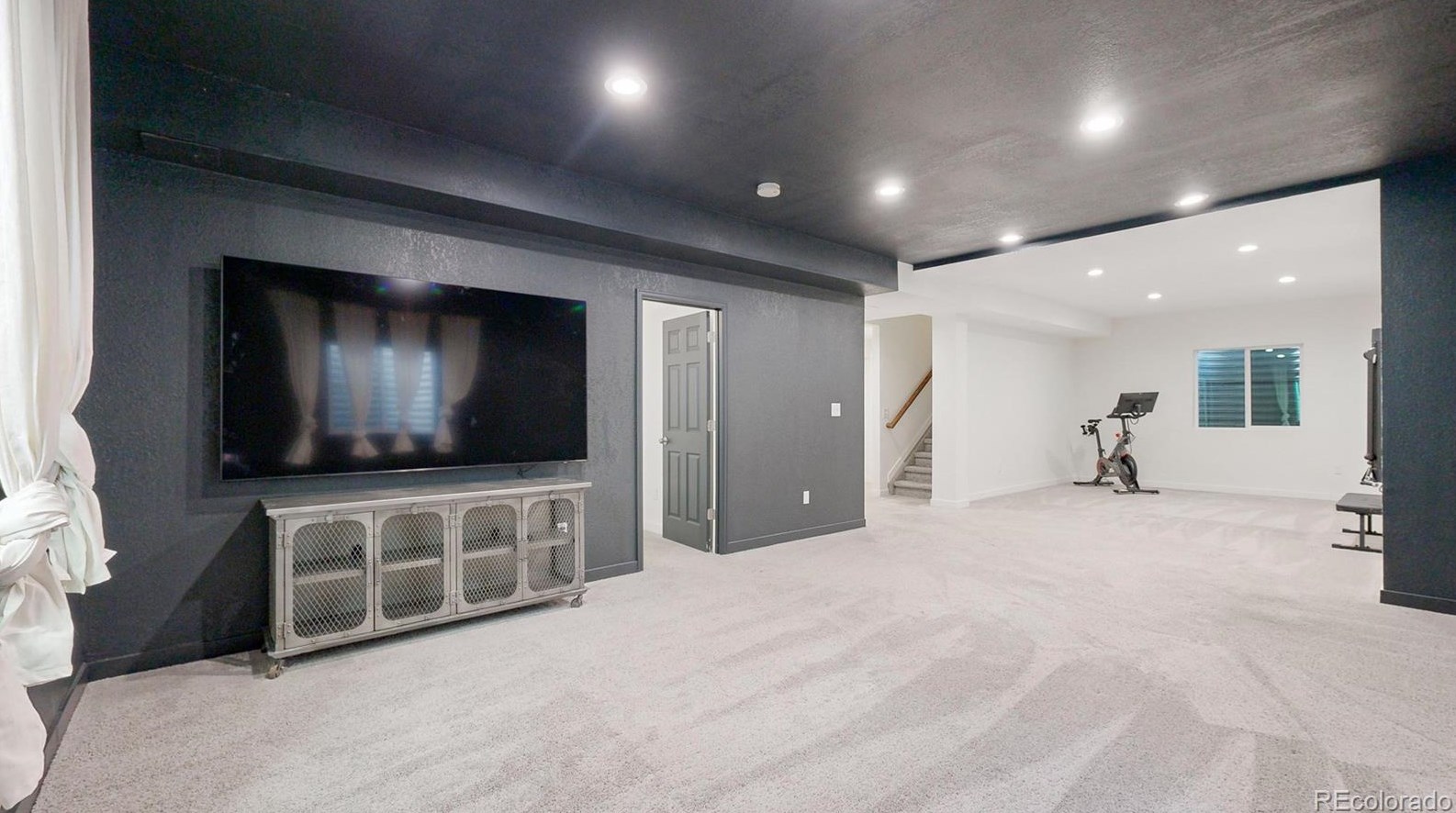 22023 Grand Dr, Denver CO  80015-4713 exterior