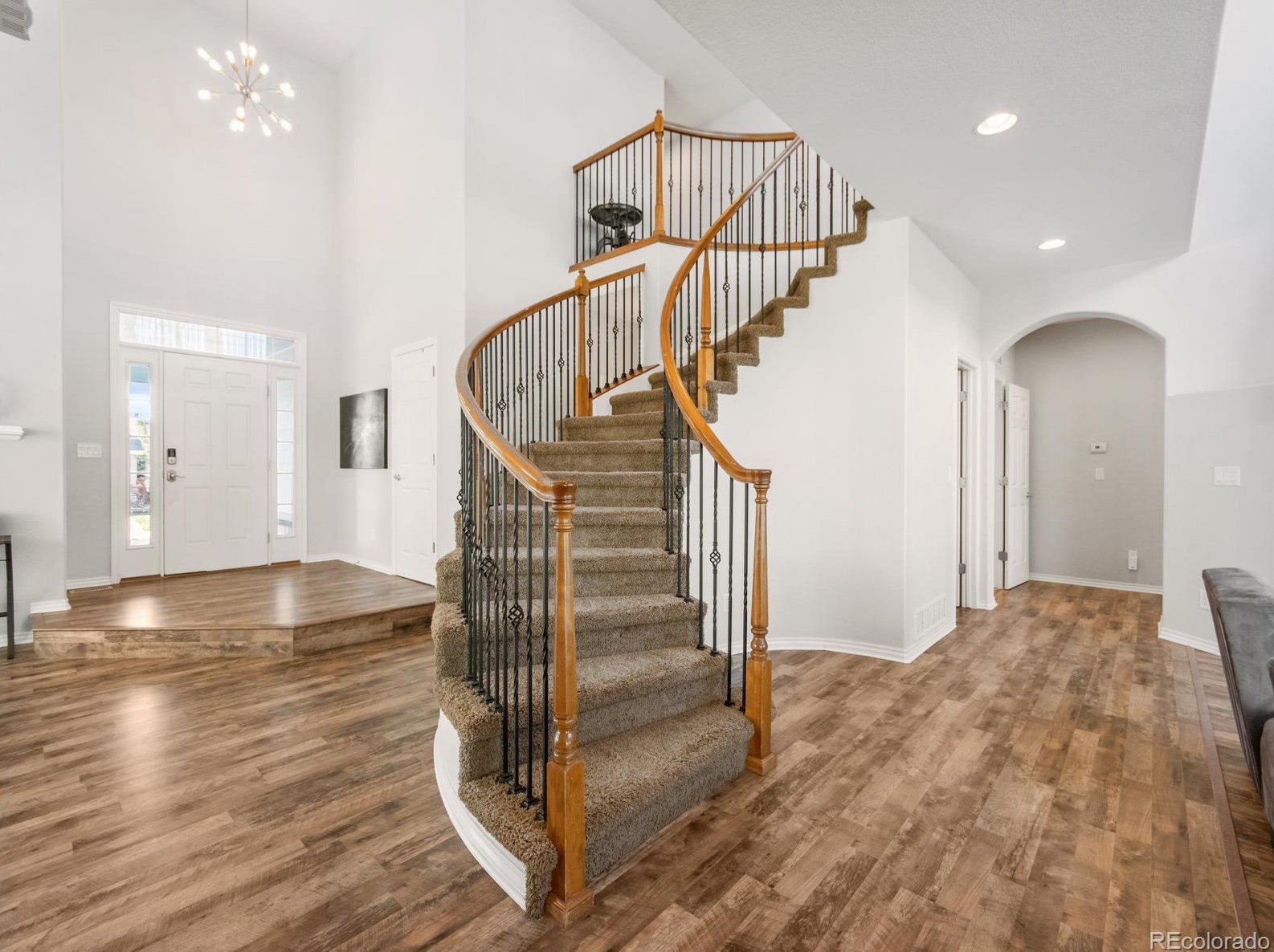 567 Kryptonite Dr, Castle Rock CO  80108-3079 exterior