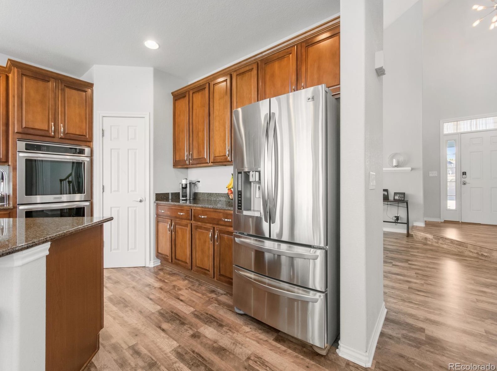 567 Kryptonite Dr, Castle Rock CO  80108-3079 exterior